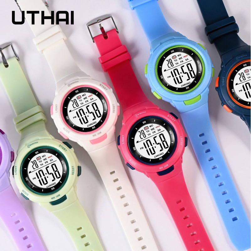 UTHAI キッズ腕時計スポーツファッション発光防水目覚まし - Smartwatch Digital Watches For Kid Girl のレビューと価格